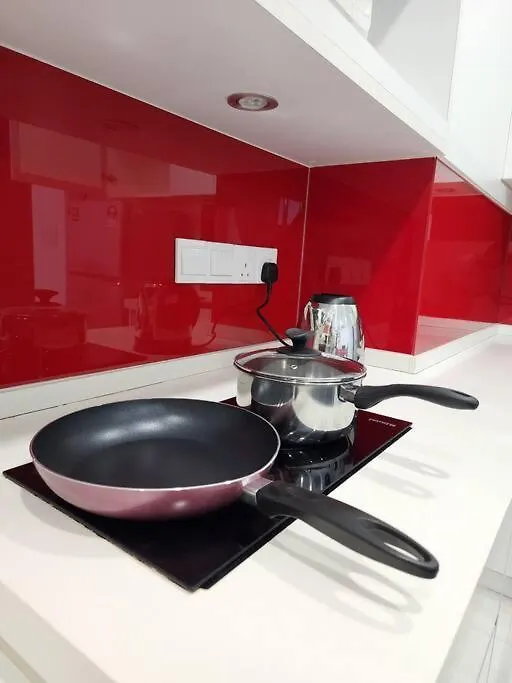 Modern Suite In Penang Island Jelutong Apartment
