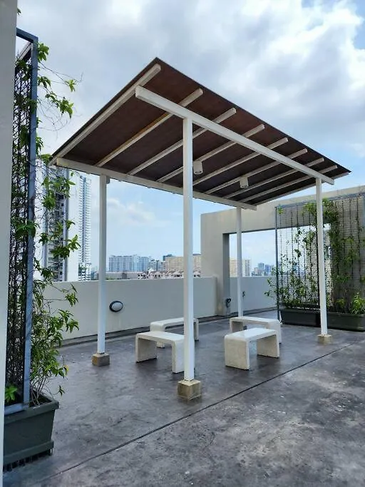 Apartment Modern Suite In Penang Island Jelutong
