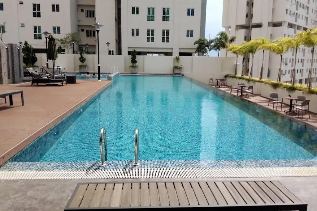 Modern Suite In Penang Island Jelutong Apartment